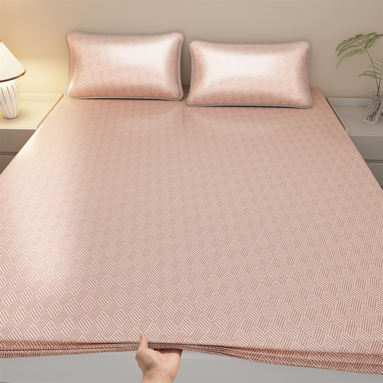 91家纺网 家纺一手货源 找家纺 义博家纺 2026新款碳光冰丝席饼干花床笠款 饼干花  粉色