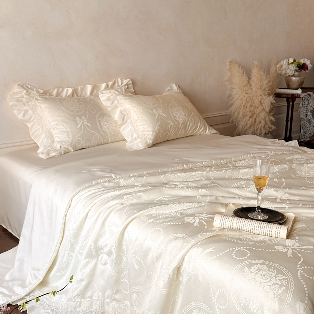 91家纺网 家纺一手货源 找家纺 首尔家纺 2026春夏新款水洗真丝冰丝夏被夏凉被空调被 梦境-米白