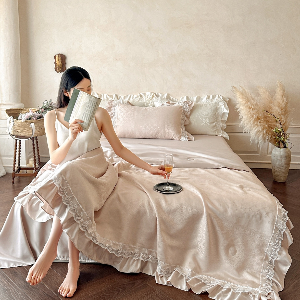 91家纺网 家纺一手货源 找家纺 首尔家纺 2026春夏新款水洗真丝冰丝夏被夏凉被空调被 拾光若梦-香槟