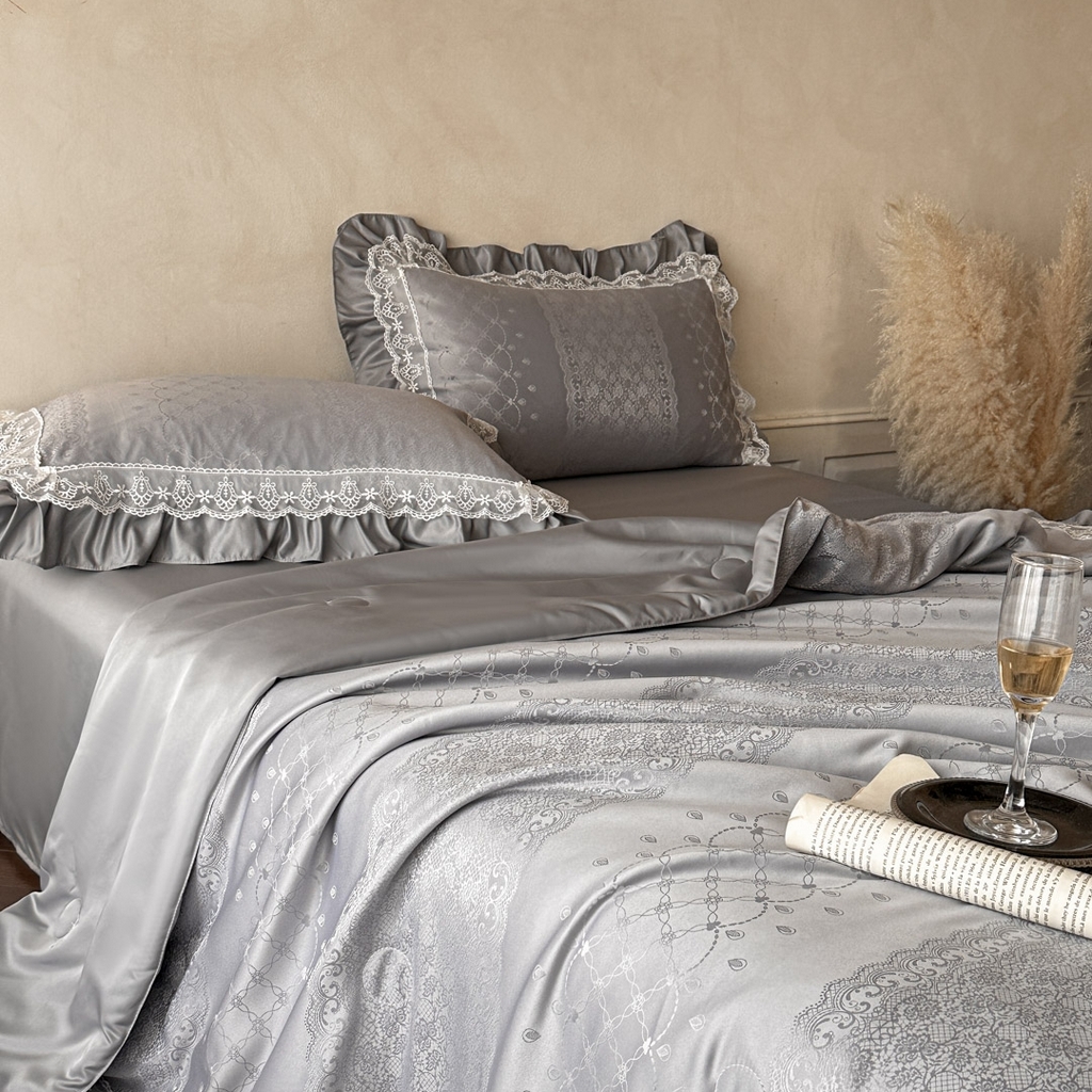 91家纺网 家纺一手货源 找家纺 首尔家纺 2026春夏新款水洗真丝冰丝夏被夏凉被空调被 时光若梦-高级灰