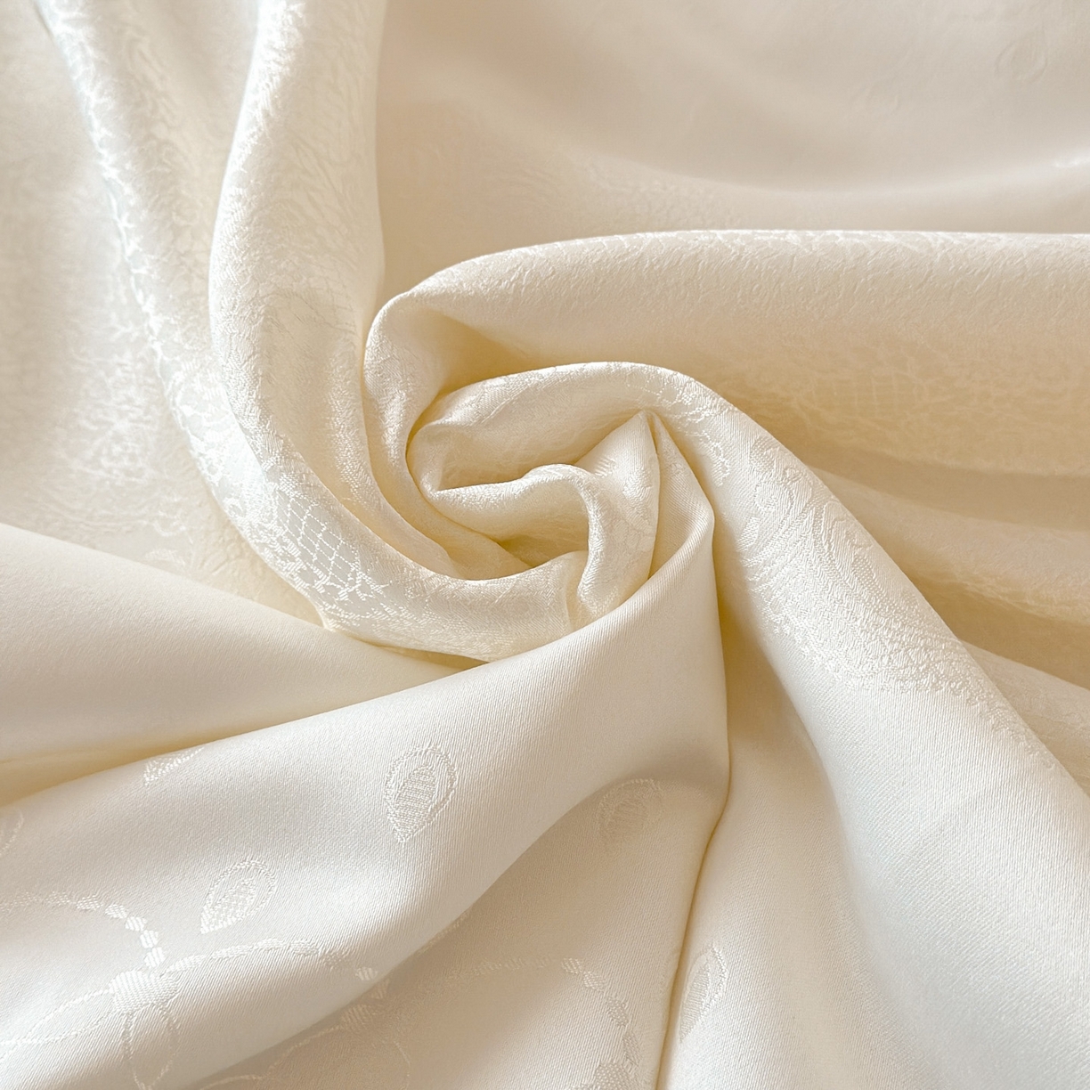 91家纺网 家纺一手货源 找家纺 首尔家纺 2026春夏新款水洗真丝冰丝夏被夏凉被空调被 拾光若梦-米白