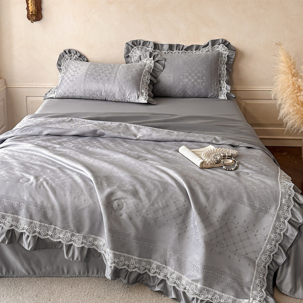 91家纺网 家纺一手货源 找家纺 首尔家纺 2026春夏新款水洗真丝冰丝夏被夏凉被空调被 时光若梦-高级灰