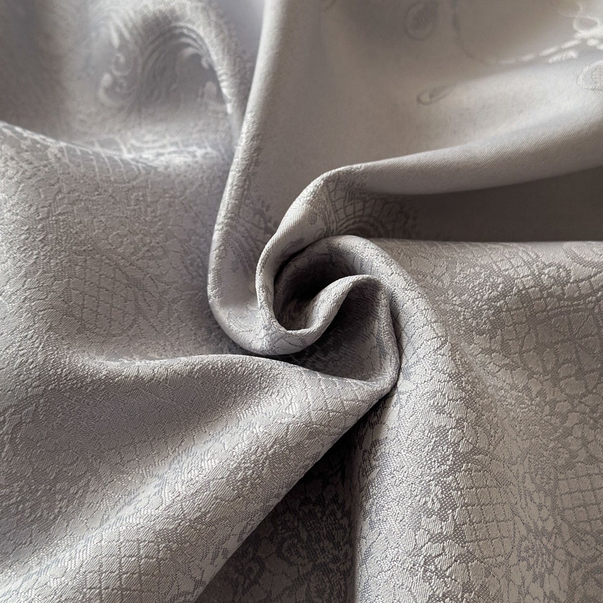 91家纺网 家纺一手货源 找家纺 首尔家纺 2026春夏新款水洗真丝冰丝夏被夏凉被空调被 时光若梦-高级灰