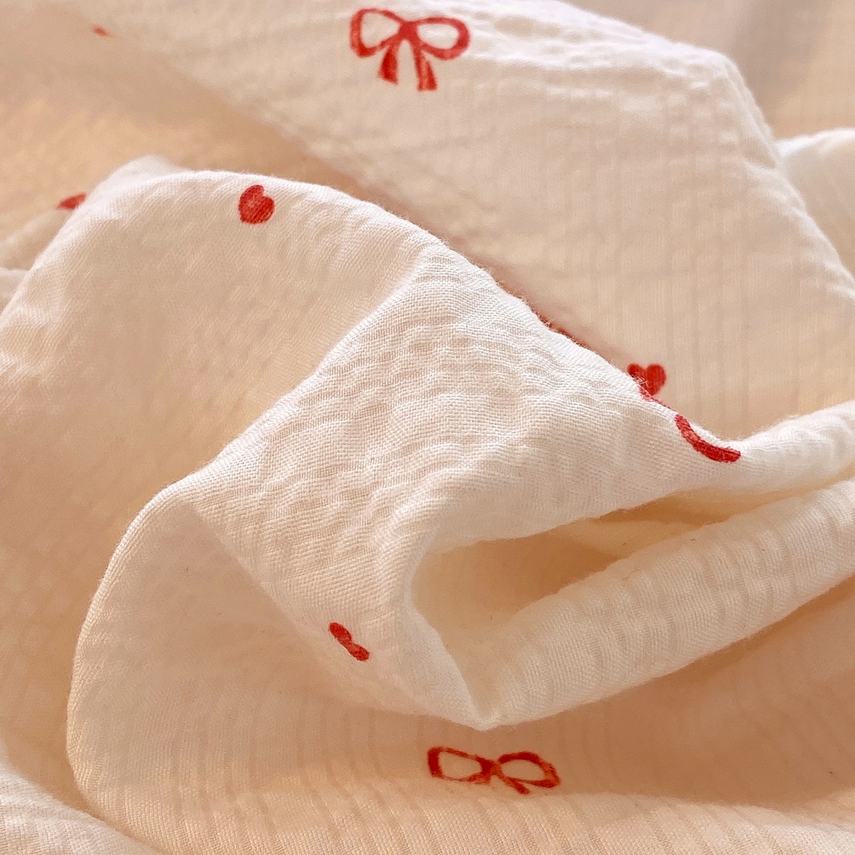 91家纺网 家纺一手货源 找家纺 （总）爱橙家纺（原艾橙家纺） 2026春夏新款A类高品质110克超柔泡芙纱四件套