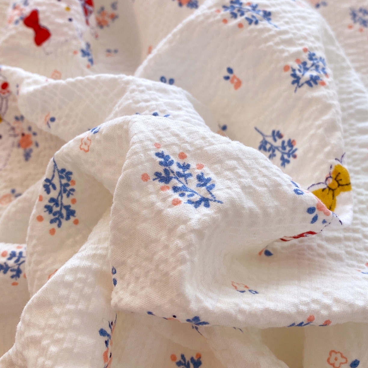 91家纺网 家纺一手货源 找家纺 爱橙家纺（原艾橙家纺） 2026春夏新款A类高品质110克超柔泡芙纱四件套 花町软猫