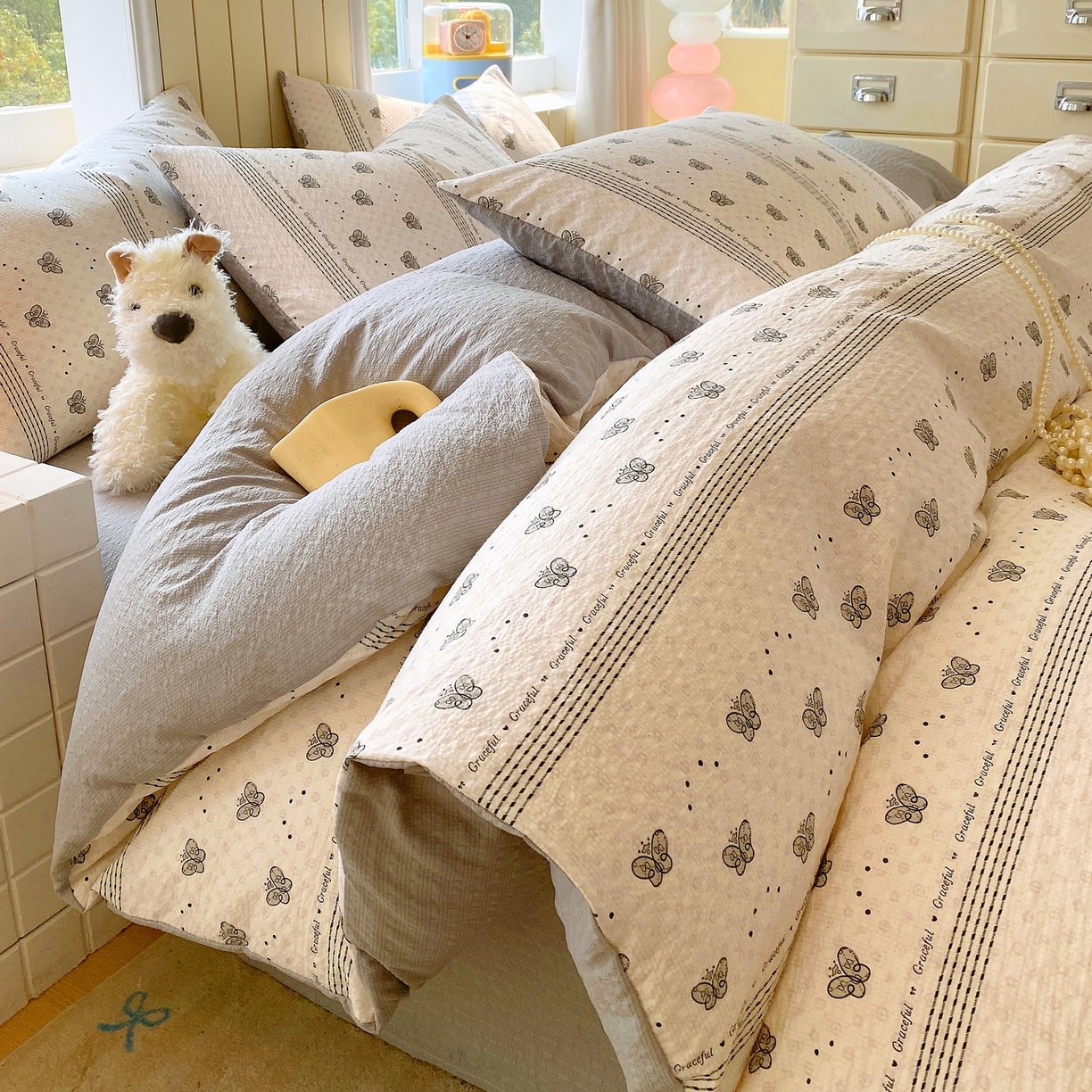 91家纺网 家纺一手货源 找家纺 爱橙家纺（原艾橙家纺） 2026春夏新款A类高品质110克超柔泡芙纱四件套 蝶语