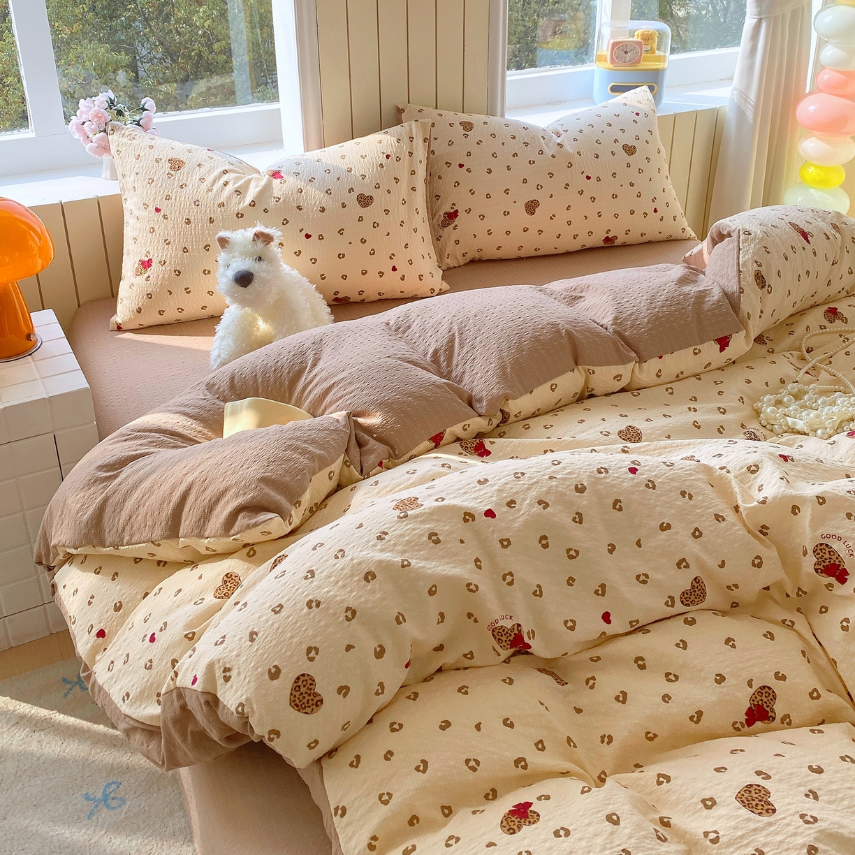 91家纺网 家纺一手货源 找家纺 爱橙家纺（原艾橙家纺） 2026春夏新款A类高品质110克超柔泡芙纱四件套 豹纹甜心