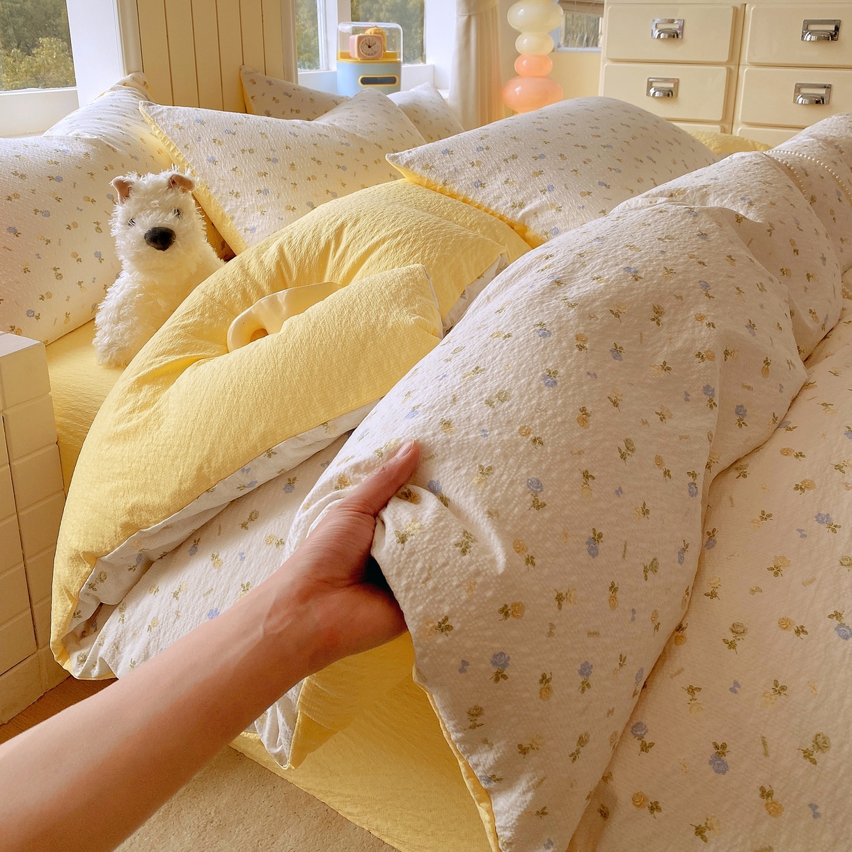 91家纺网 家纺一手货源 找家纺 爱橙家纺（原艾橙家纺） 2026春夏新款A类高品质110克超柔泡芙纱四件套 素锦织花