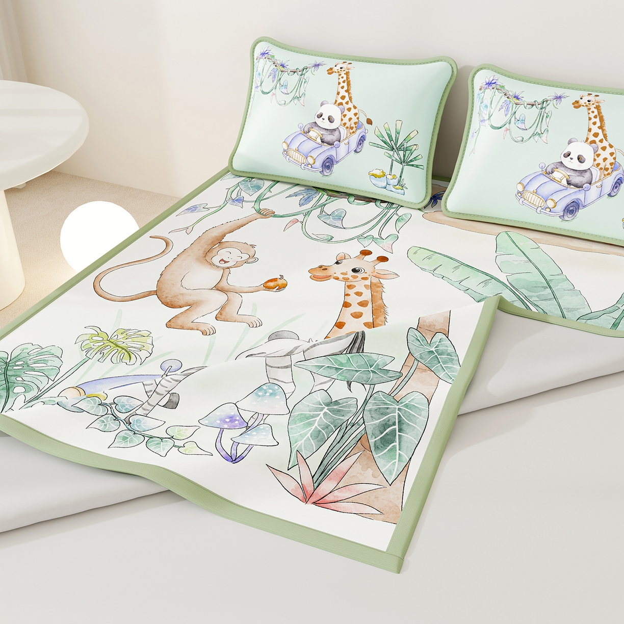 91家纺网 家纺一手货源 找家纺 家品罗兰 2026A类数码印花大版卡通冰丝凉席双人席可机洗学生宿舍空调软席三件套三明治网底 动物乐园