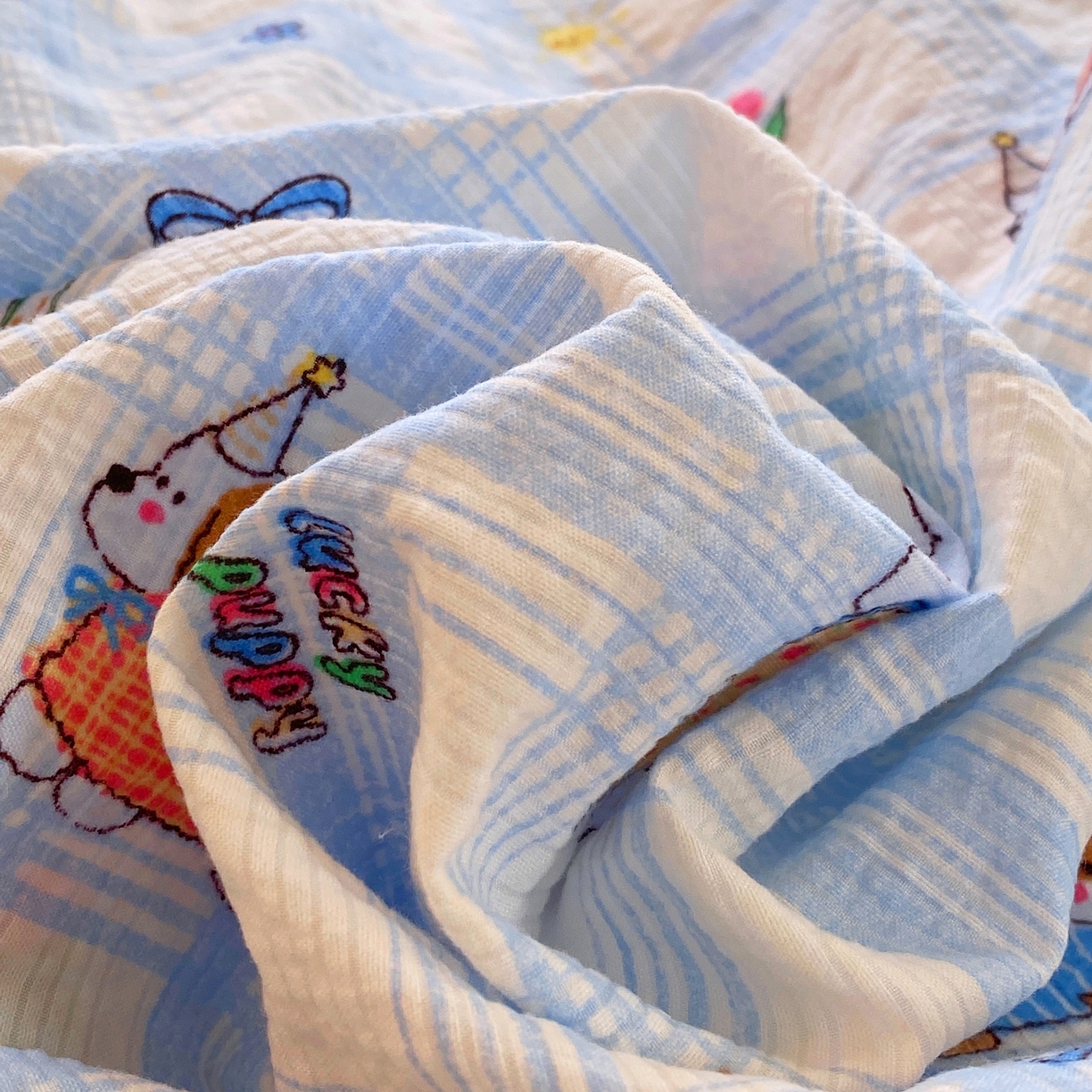 91家纺网 家纺一手货源 找家纺 爱橙家纺（原艾橙家纺） 2026春夏新款A类高品质110克超柔泡芙纱四件套 汪旺记