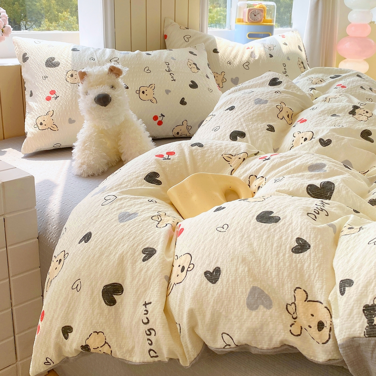 91家纺网 家纺一手货源 找家纺 爱橙家纺（原艾橙家纺） 2026春夏新款A类高品质110克超柔泡芙纱四件套 线条小狗