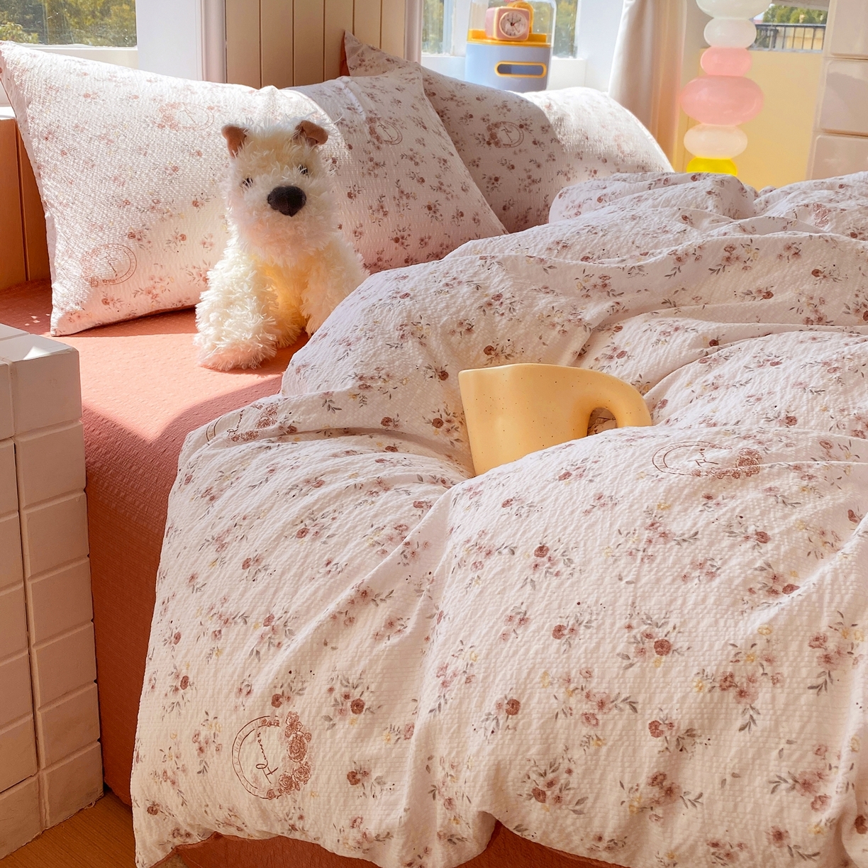 91家纺网 家纺一手货源 找家纺 爱橙家纺（原艾橙家纺） 2026春夏新款A类高品质110克超柔泡芙纱四件套 粟花信笺