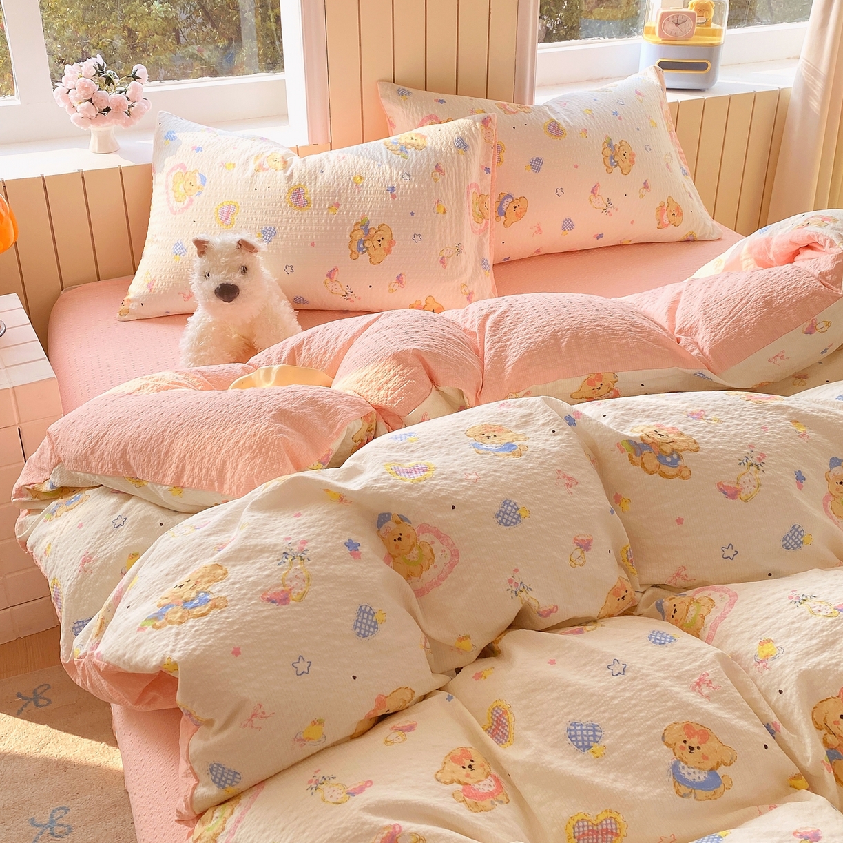 91家纺网 家纺一手货源 找家纺 爱橙家纺（原艾橙家纺） 2026春夏新款A类高品质110克超柔泡芙纱四件套 萝莉小狗