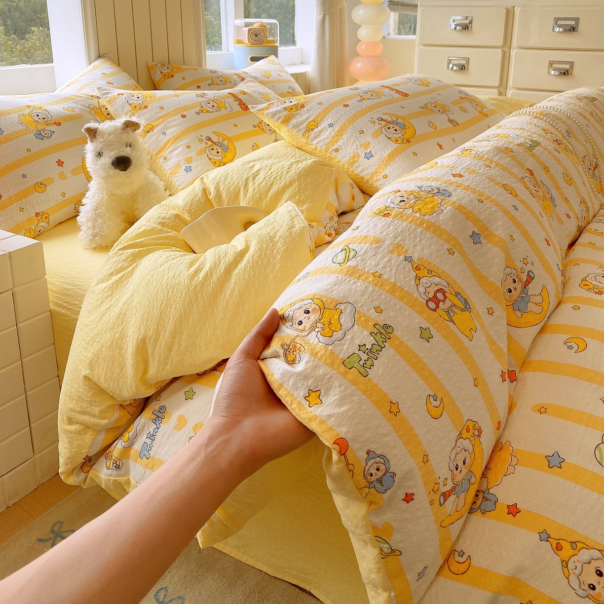 91家纺网 家纺一手货源 找家纺 爱橙家纺（原艾橙家纺） 2026春夏新款A类高品质110克超柔泡芙纱四件套 星星崽