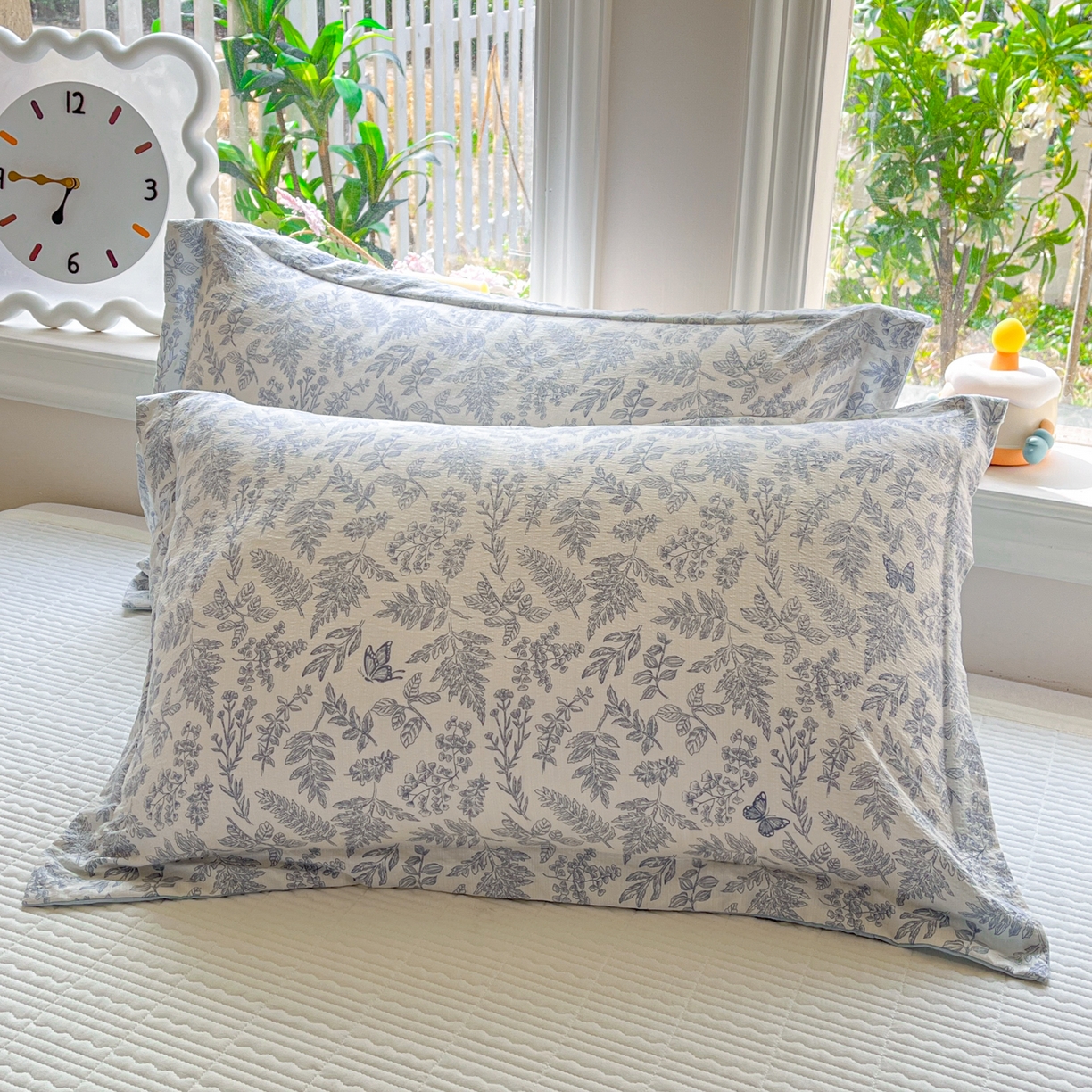 91家纺网 家纺一手货源 找家纺 优承佳生活馆 2026新款云感双层纱卡通小清新风格棉花夏被（提供买家秀） 丛间蝶舞