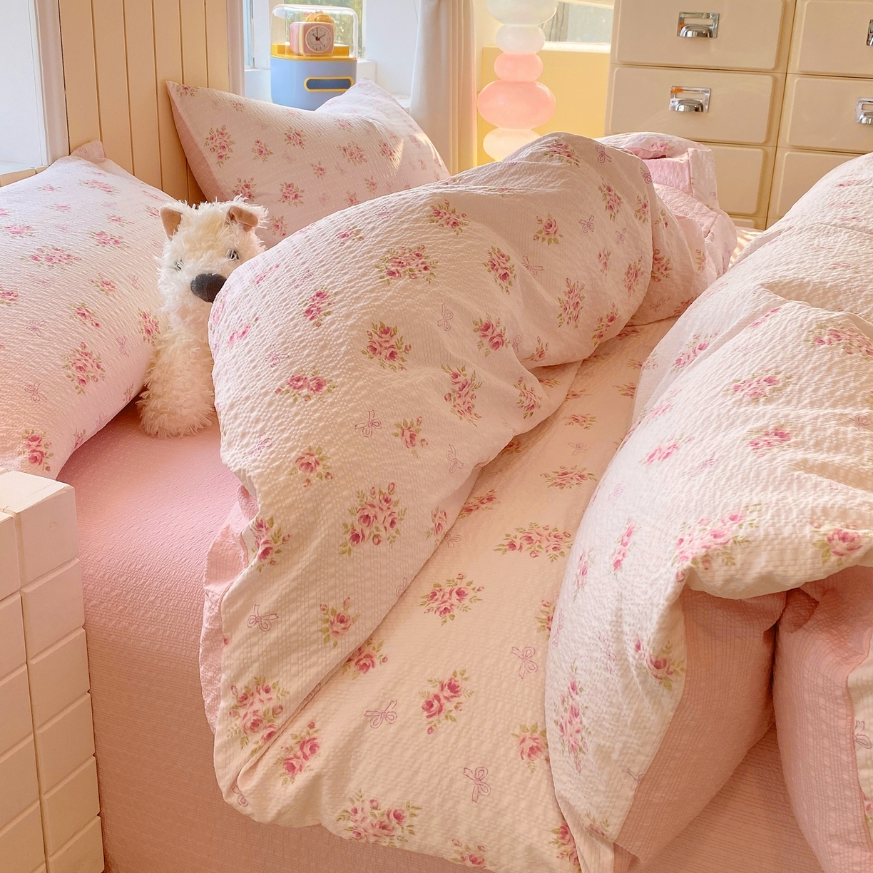 91家纺网 家纺一手货源 找家纺 爱橙家纺（原艾橙家纺） 2026春夏新款A类高品质110克超柔泡芙纱四件套 絮朵