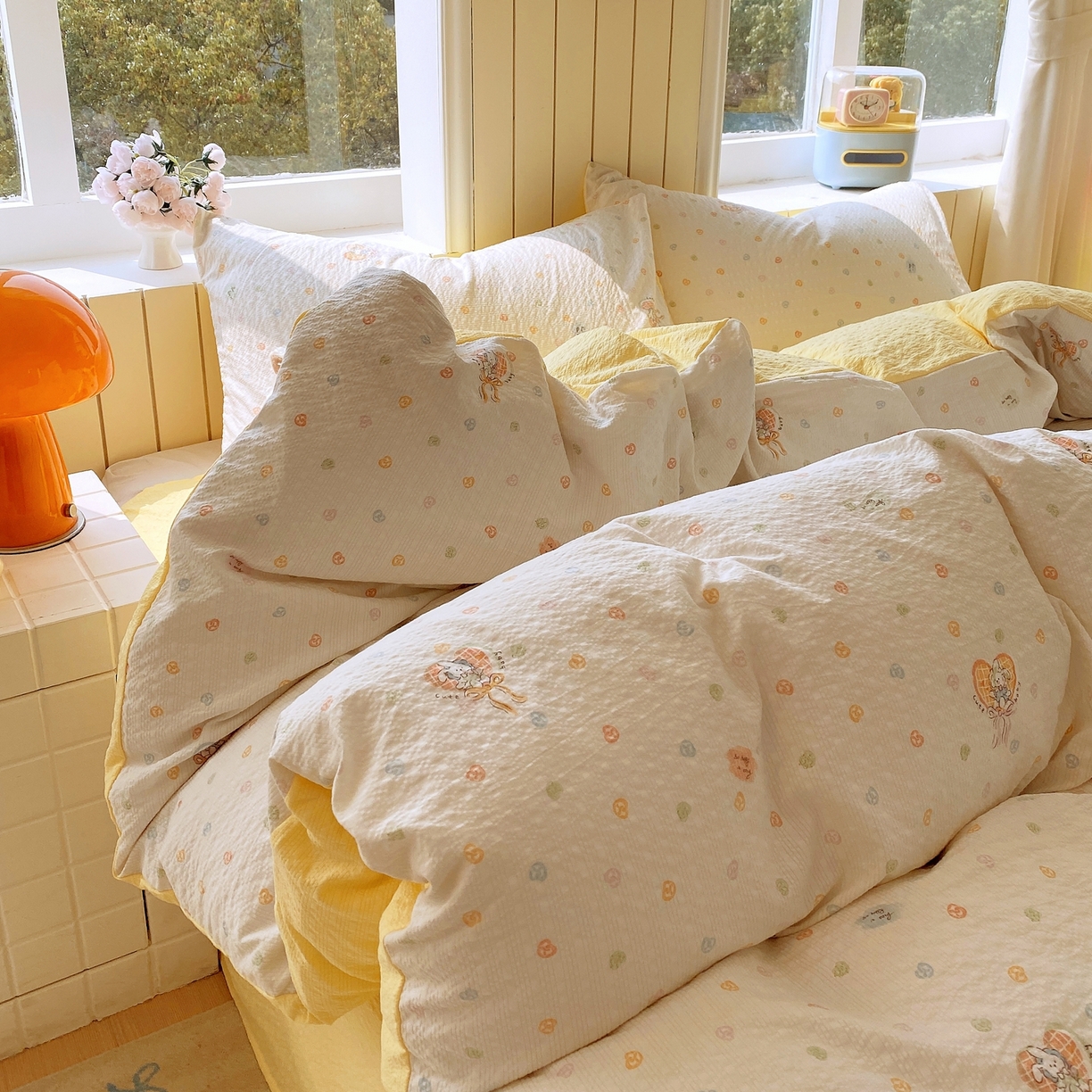 91家纺网 家纺一手货源 找家纺 爱橙家纺（原艾橙家纺） 2026春夏新款A类高品质110克超柔泡芙纱四件套 暖心兔