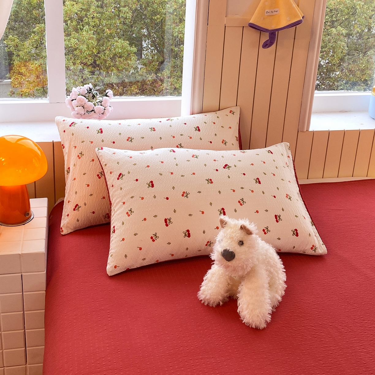 91家纺网 家纺一手货源 找家纺 爱橙家纺（原艾橙家纺） 2026春夏新款A类高品质110克超柔泡芙纱四件套 樱红絮语