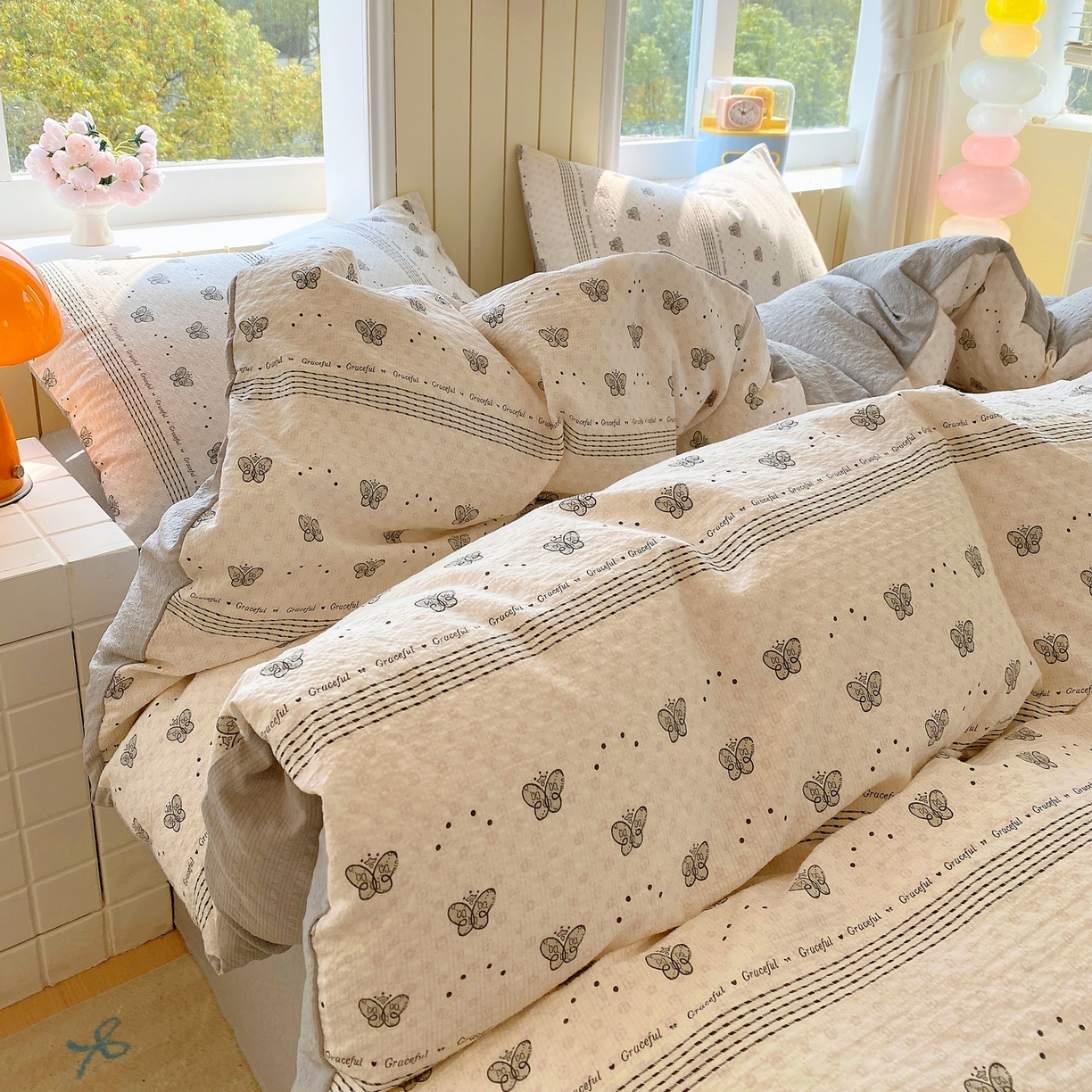 91家纺网 家纺一手货源 找家纺 爱橙家纺（原艾橙家纺） 2026春夏新款A类高品质110克超柔泡芙纱四件套 蝶语