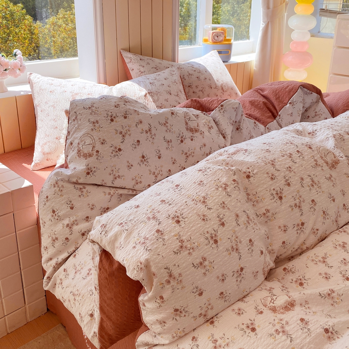 91家纺网 家纺一手货源 找家纺 爱橙家纺（原艾橙家纺） 2026春夏新款A类高品质110克超柔泡芙纱四件套 粟花信笺