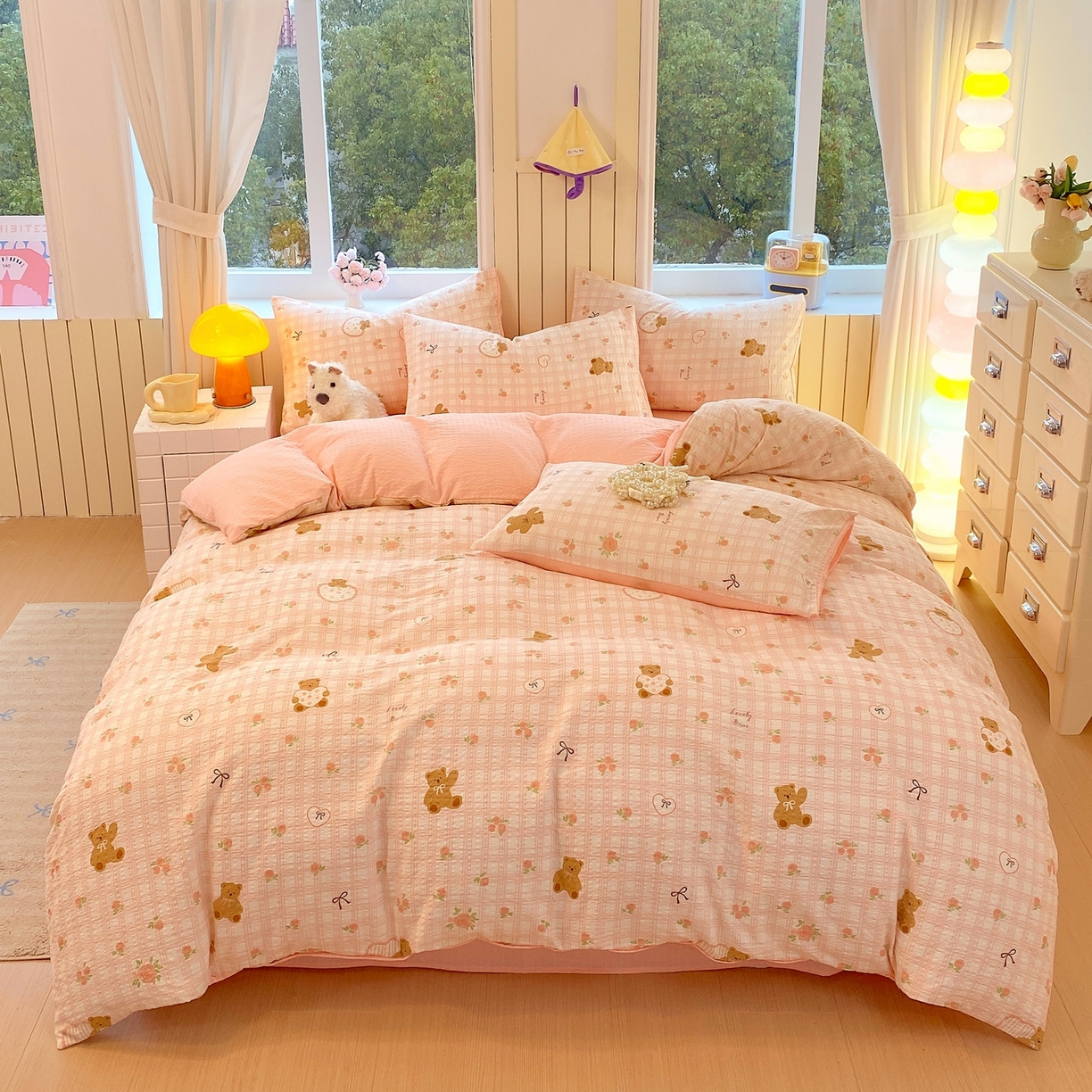 91家纺网 家纺一手货源 找家纺 爱橙家纺（原艾橙家纺） 2026春夏新款A类高品质110克超柔泡芙纱四件套 玫瑰小熊