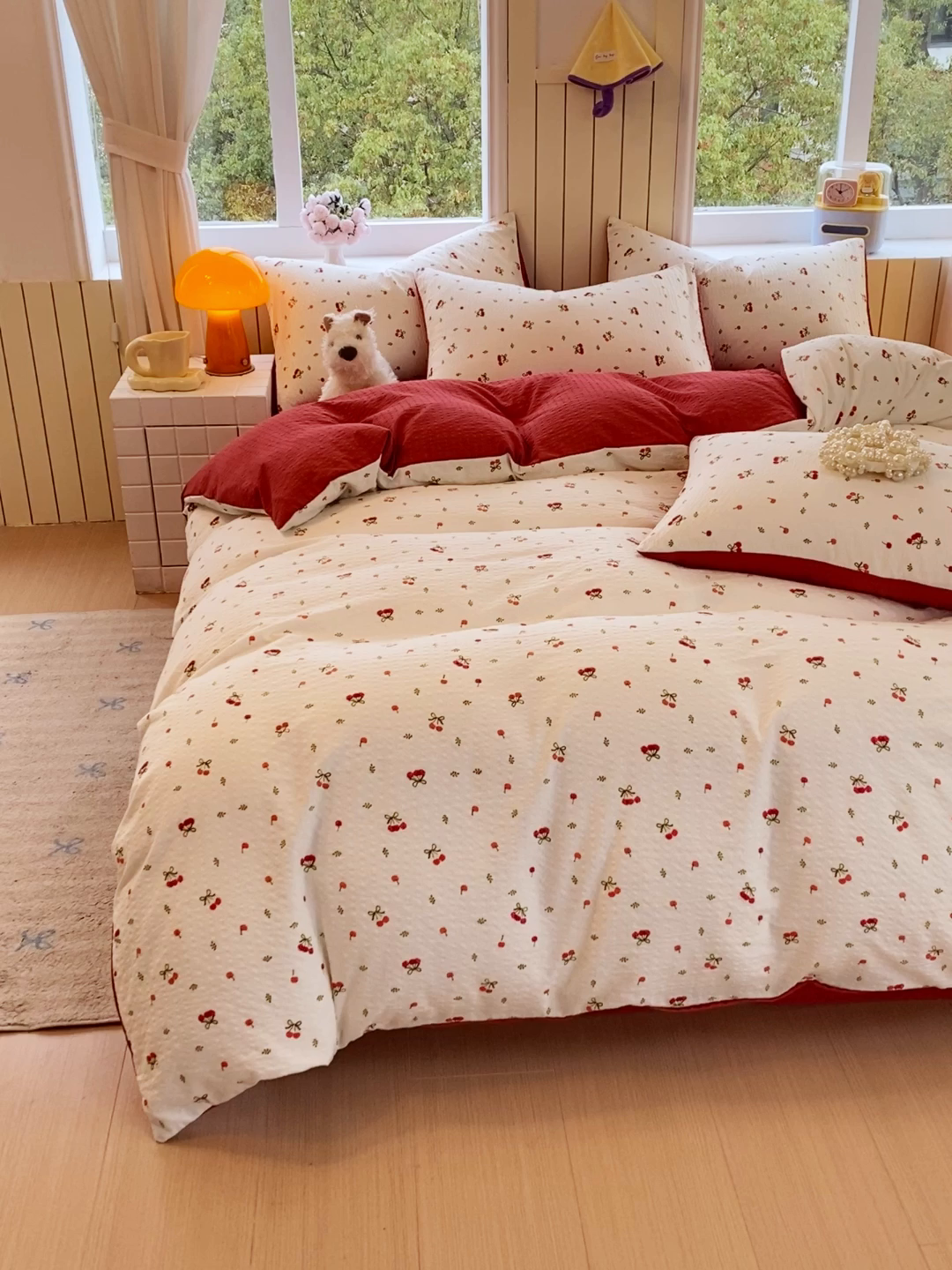 91家纺网 家纺一手货源 找家纺 爱橙家纺（原艾橙家纺） 2026春夏新款A类高品质110克超柔泡芙纱四件套 樱红絮语