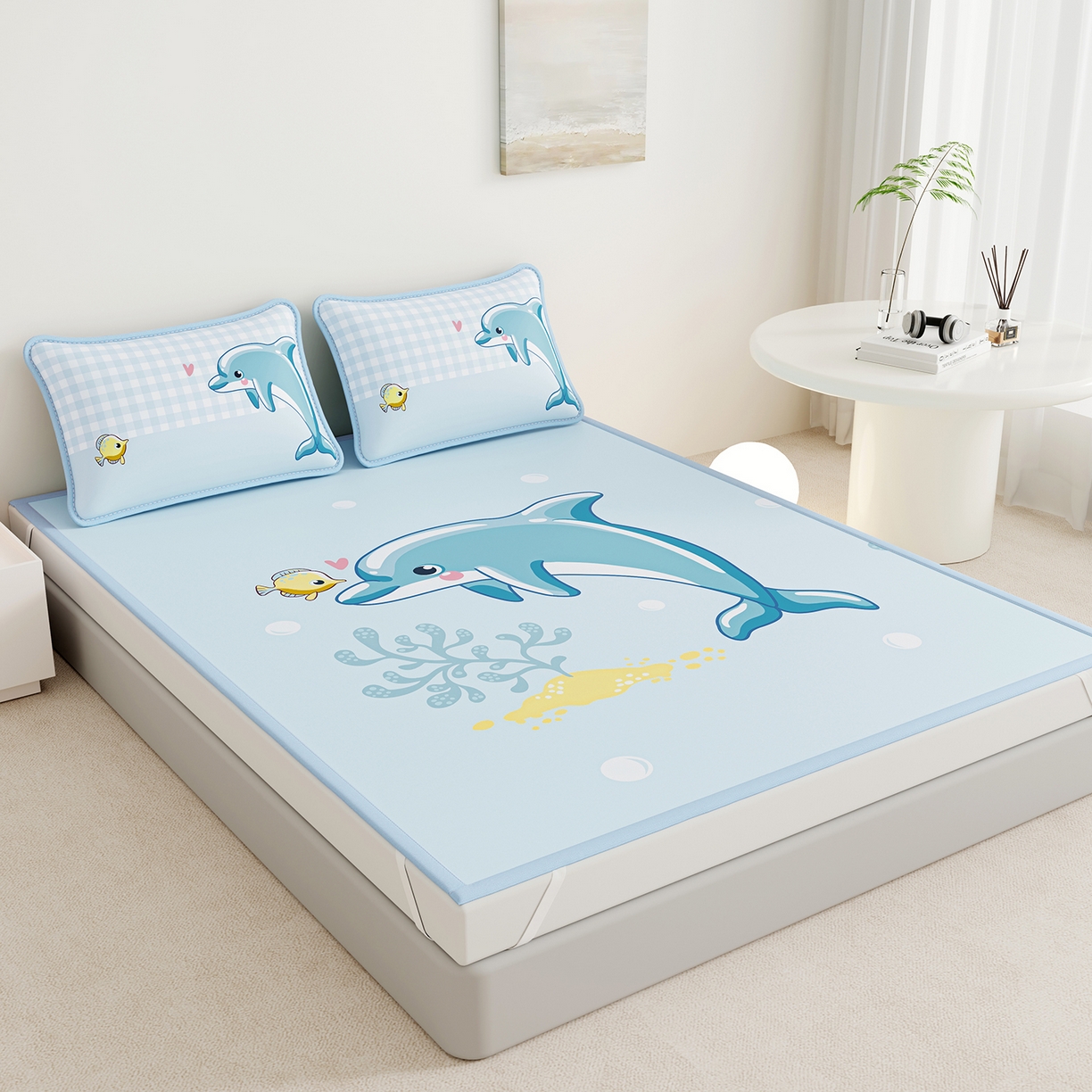 91家纺网 家纺一手货源 找家纺 家品罗兰 2026A类数码印花大版卡通冰丝凉席双人席可机洗学生宿舍空调软席三件套三明治网底 海豚奇遇