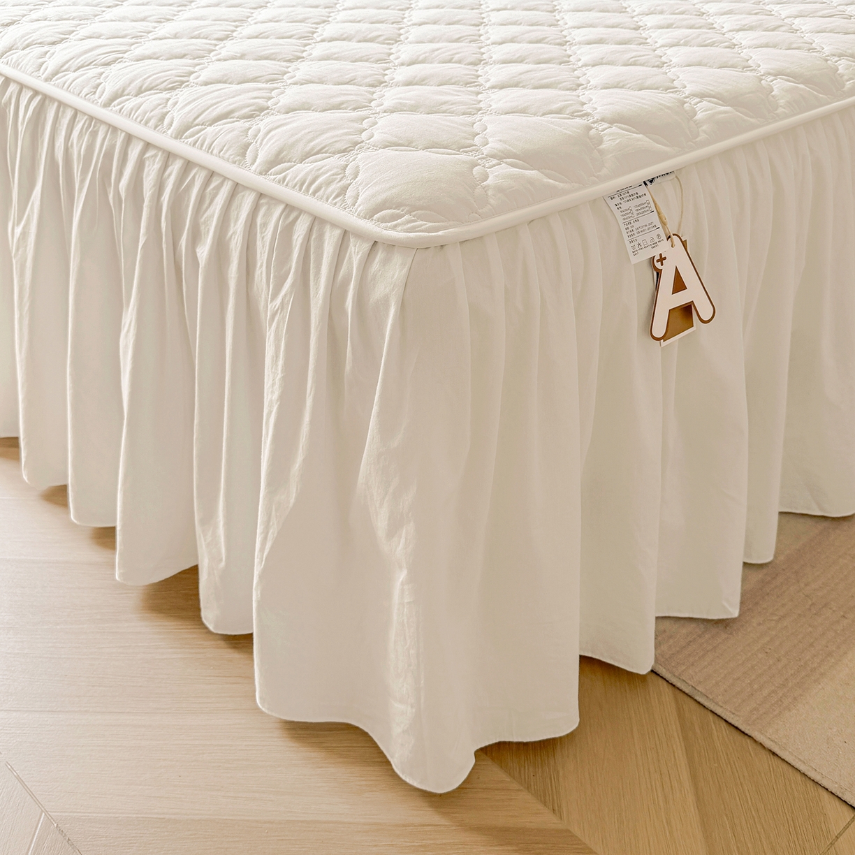 91家纺网 家纺一手货源 找家纺 佳笠家居 2026春夏新款A类韩版全棉水洗棉新疆棉花少女风床裙单件床裙单品单床裙-床拍图 床裙款-贵族白