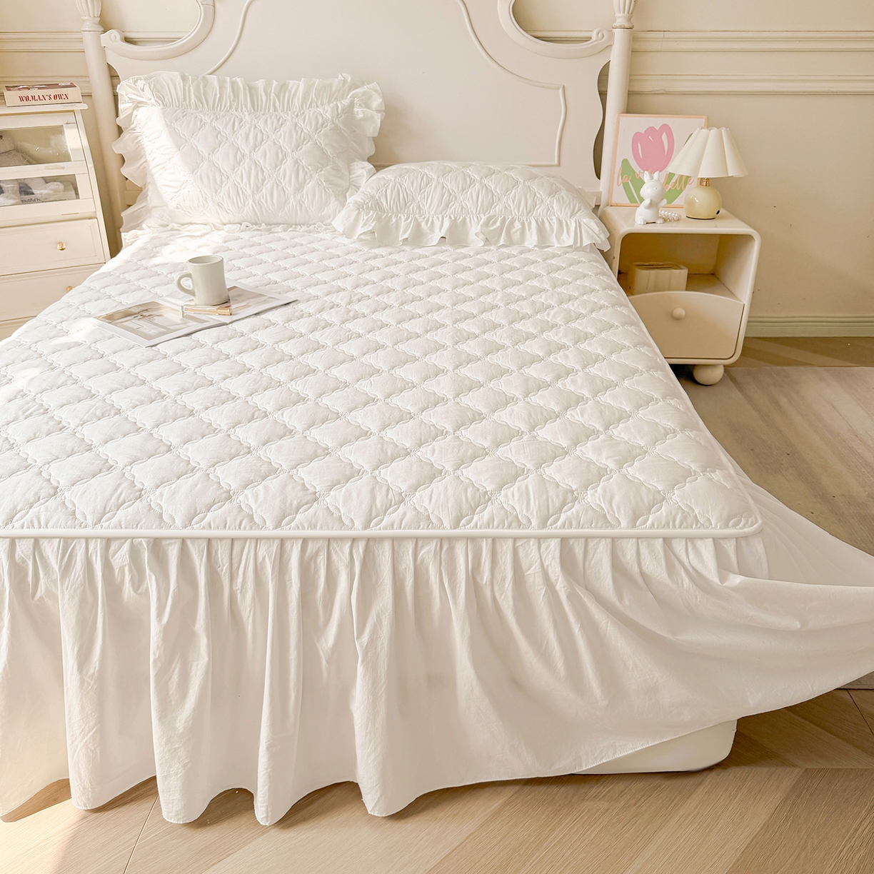 91家纺网 家纺一手货源 找家纺 佳笠家居 2026春夏新款A类韩版全棉水洗棉新疆棉花少女风床裙单件床裙单品单床裙-床拍图 床裙款-贵族白