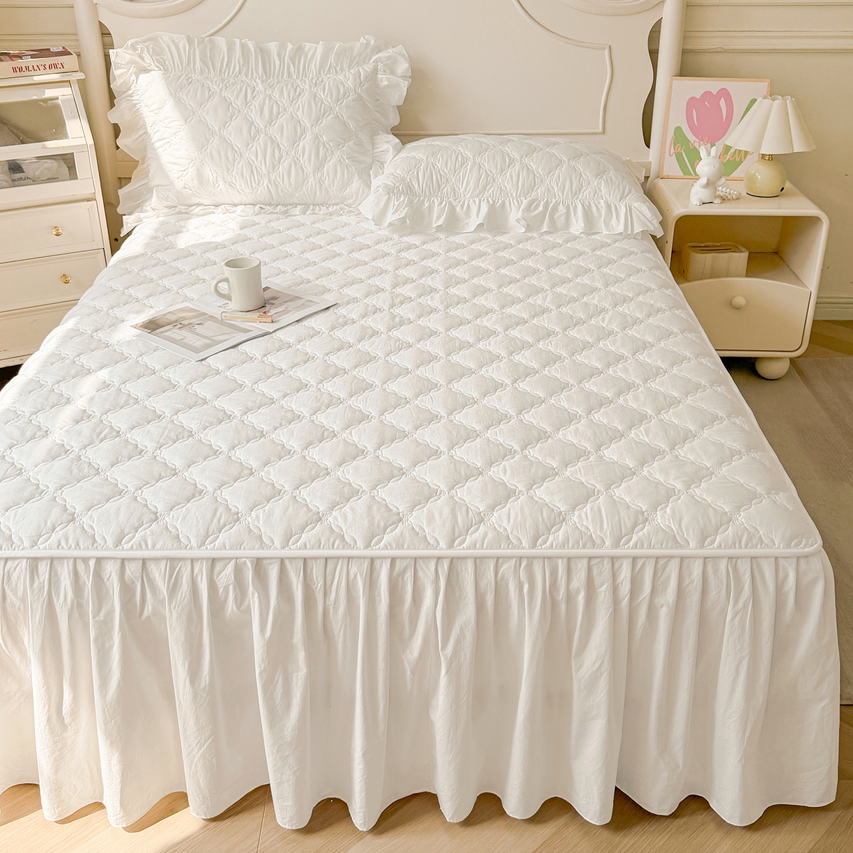 91家纺网 家纺一手货源 找家纺 佳笠家居 2026春夏新款A类韩版全棉水洗棉新疆棉花少女风床裙单件床裙单品单床裙-床拍图 床裙款-贵族白