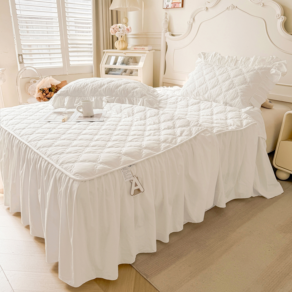 91家纺网 家纺一手货源 找家纺 佳笠家居 2026春夏新款A类韩版全棉水洗棉新疆棉花少女风床裙单件床裙单品单床裙-床拍图 床裙款-贵族白