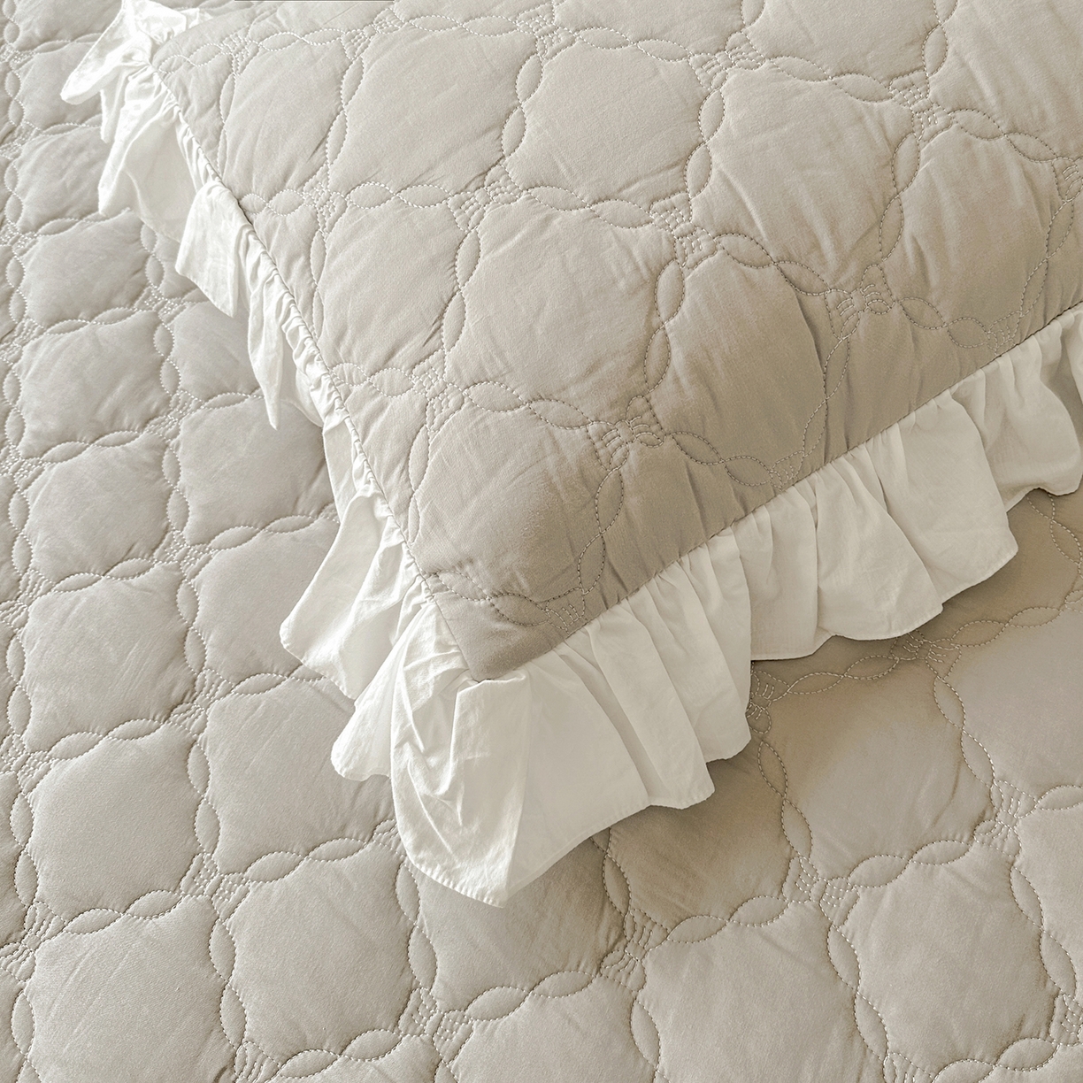 91家纺网 家纺一手货源 找家纺 佳笠家居 2026春夏新款A类韩版全棉水洗棉新疆棉花少女风床裙单件床裙单品单床裙-床拍图 床裙款-枫舞灰