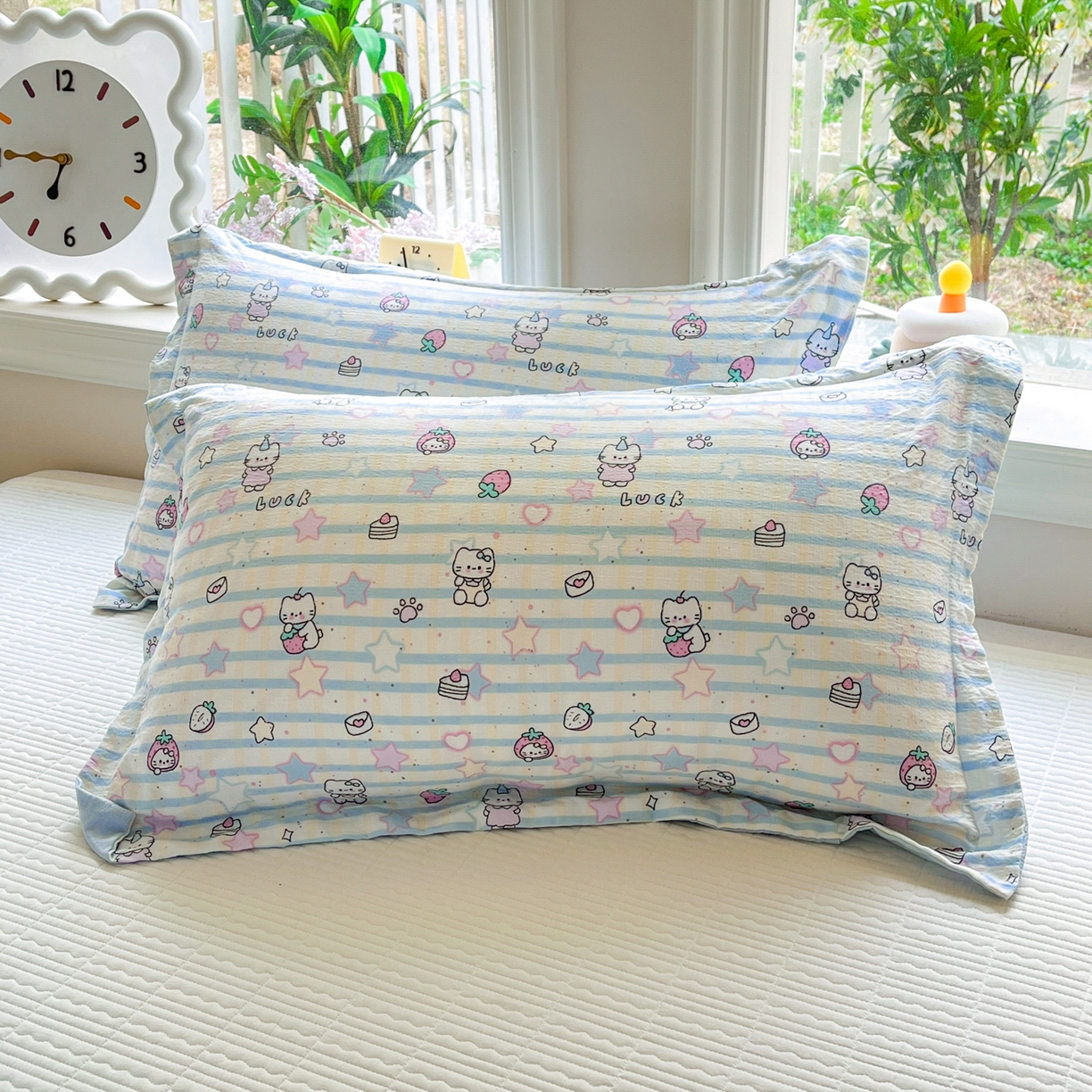 91家纺网 家纺一手货源 找家纺 优承佳生活馆 2026新款云感双层纱卡通小清新风格棉花夏被（提供买家秀） 梦幻猫咪世界