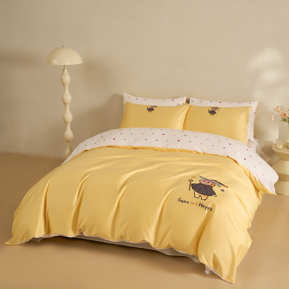 91家纺网 家纺一手货源 找家纺 慕尚家纺 2026春夏新款全棉纯棉50s贡缎绣花四件套 帽子星人黄