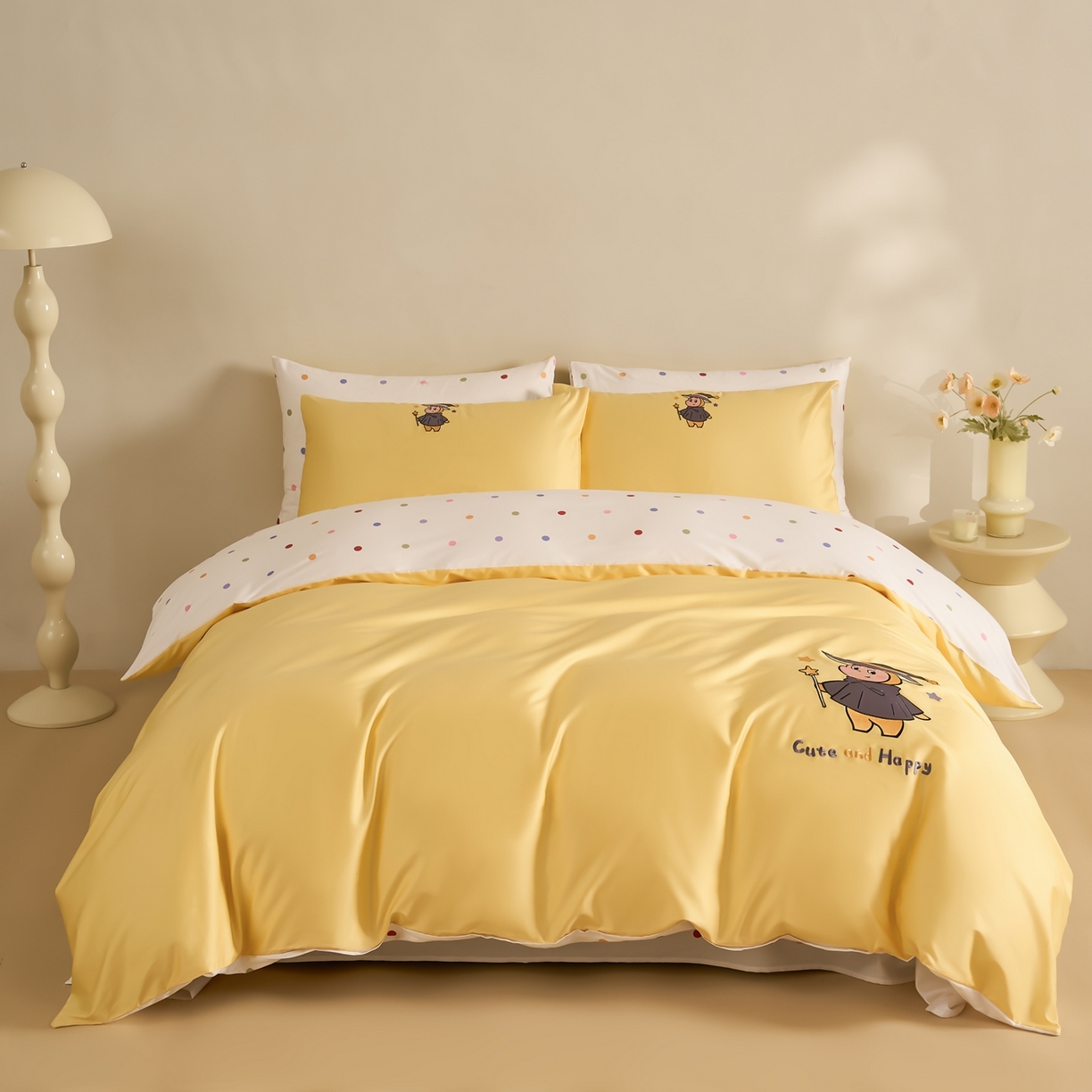 91家纺网 家纺一手货源 找家纺 慕尚家纺 2026春夏新款全棉纯棉50s贡缎绣花四件套 帽子星人黄