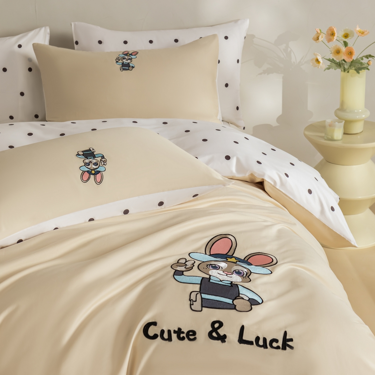 慕尚家纺 2026春夏新款全棉纯棉50s贡缎绣花四件套 兔警官米咖