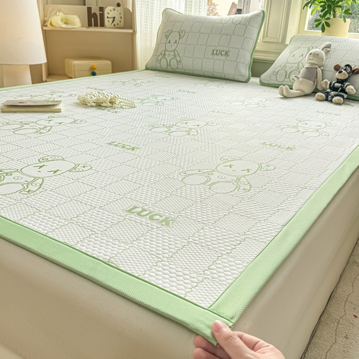 91家纺网 家纺一手货源 找家纺 爱屋及屋 2026新款冰豆豆提花凉席 草绿