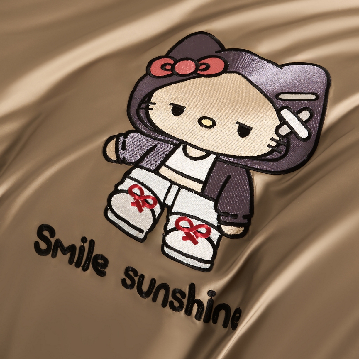 91家纺网 家纺一手货源 找家纺 慕尚家纺 2026春夏新款全棉纯棉50s贡缎绣花四件套 小喵咖豹纹