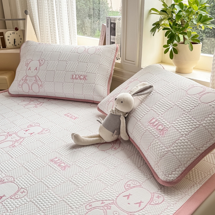 91家纺网 家纺一手货源 找家纺 爱屋及屋 2026新款冰豆豆提花凉席 粉玉