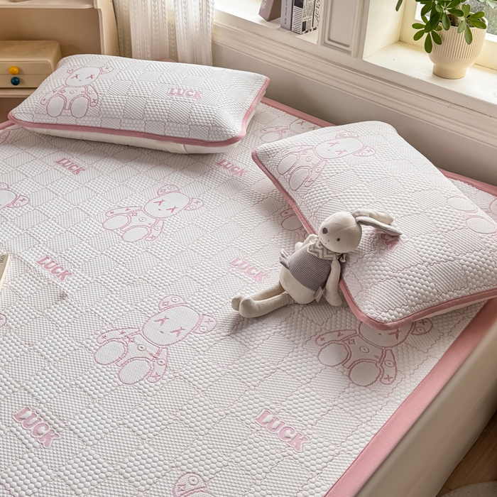 91家纺网 家纺一手货源 找家纺 爱屋及屋 2026新款冰豆豆提花凉席 粉玉