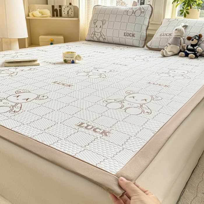 91家纺网 家纺一手货源 找家纺 爱屋及屋 2026新款冰豆豆提花凉席 卡其