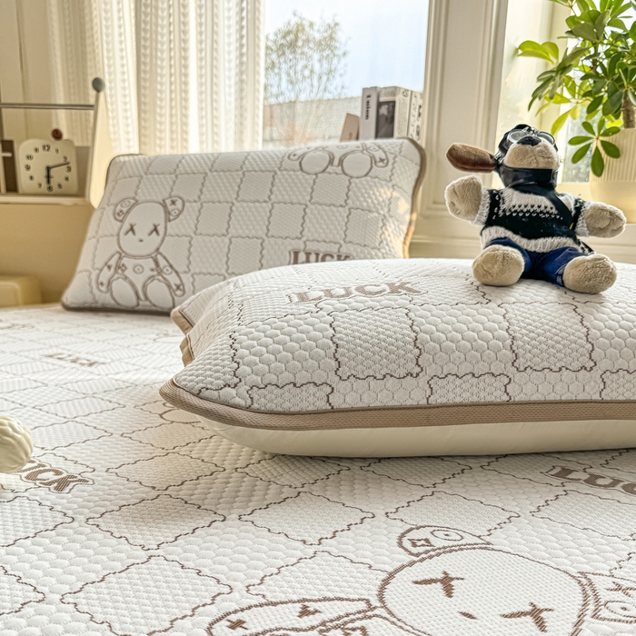 91家纺网 家纺一手货源 找家纺 爱屋及屋 2026新款冰豆豆提花凉席 卡其