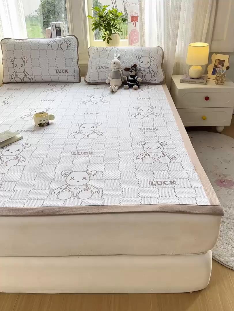 91家纺网 家纺一手货源 找家纺 爱屋及屋 2026新款冰豆豆提花凉席 卡其