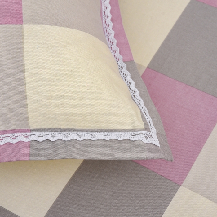 91家纺网 家纺一手货源 找家纺 仟网汇 2026新款老粗布蕾丝花边凉席席子三件套（无纺布手提包装） 格子字母粉