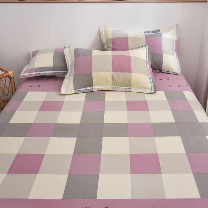 91家纺网 家纺一手货源 找家纺 仟网汇 2026新款老粗布蕾丝花边凉席席子三件套（无纺布手提包装） 格子字母粉