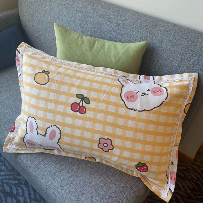 91家纺网 家纺一手货源 找家纺 仟网汇 2026新款老粗布蕾丝花边凉席席子三件套（无纺布手提包装） 水果兔