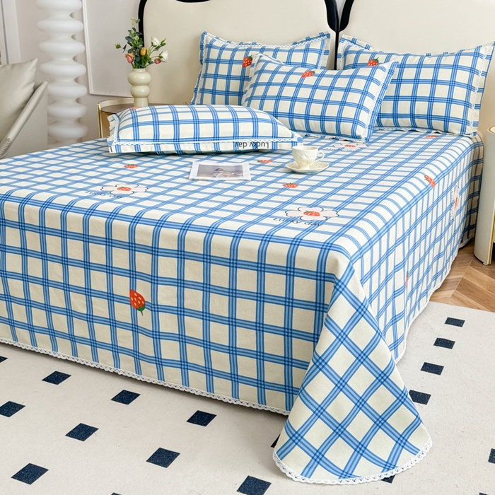 91家纺网 家纺一手货源 找家纺 仟网汇 2026新款老粗布蕾丝花边凉席席子三件套（无纺布手提包装） 幸运草莓