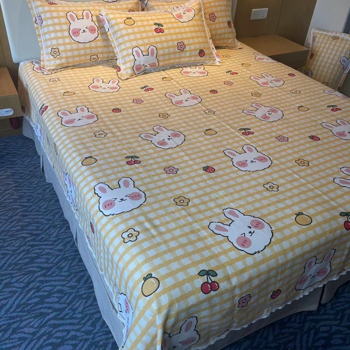 91家纺网 家纺一手货源 找家纺 仟网汇 2026新款老粗布蕾丝花边凉席席子三件套（无纺布手提包装） 水果兔