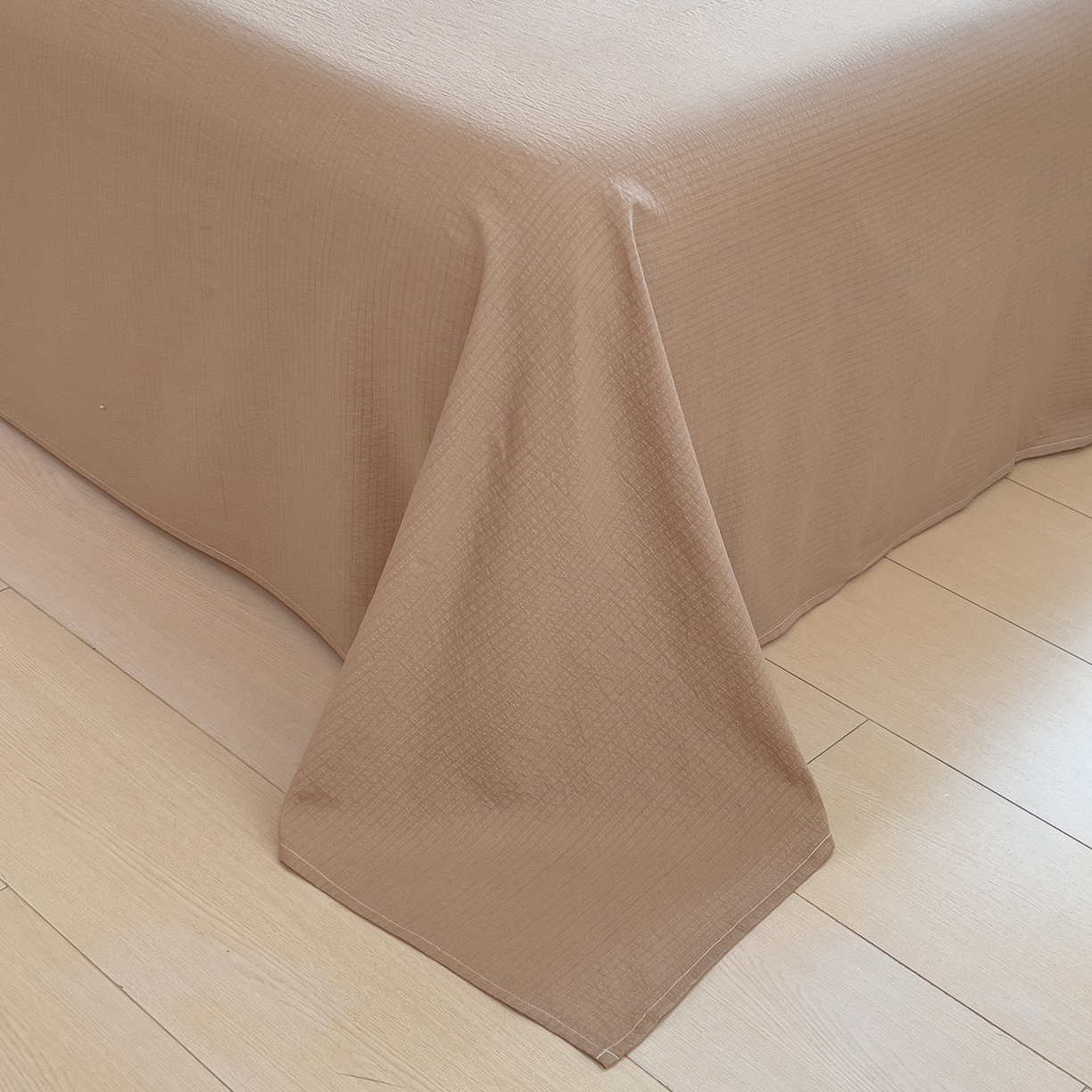 91家纺网 家纺一手货源 找家纺 宝士康家纺 2026新款10A抗菌毛球花边邹邹纱夏被 乐趣