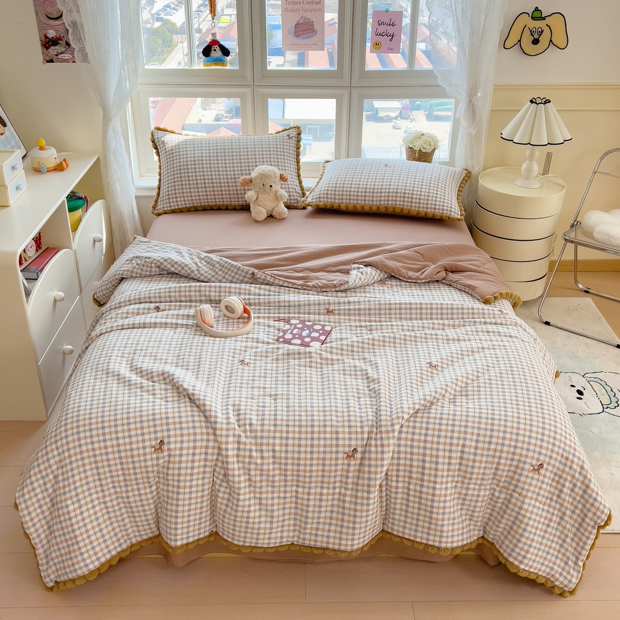 91家纺网 家纺一手货源 找家纺 宝士康家纺 2026新款10A抗菌毛球花边邹邹纱夏被 雾格马